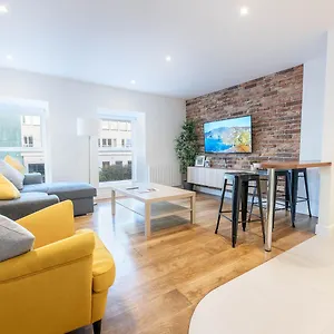 Modern Canal View Home, In Centre, Sleeps 8 , Galway Ireland